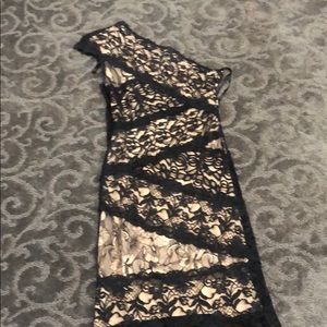 Bebe lace dress